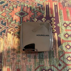 Hourglass Ambient Lighting Bronzer